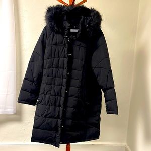 Woman’s XL long winter coat with detachable hood.